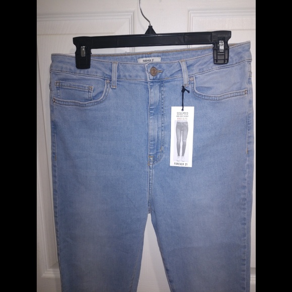 Sculpted High-Rise Skinny Jeans - Picture 3 of 7